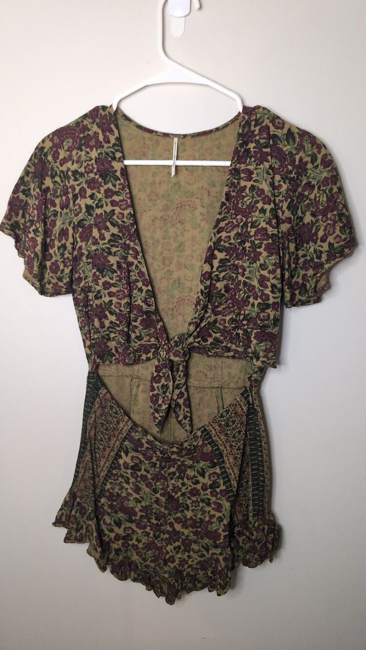 Free People Boho Floral Tie Front Romper Size 2 Festival